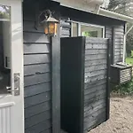 בית נופש Modern Near North Zealand's Beaches