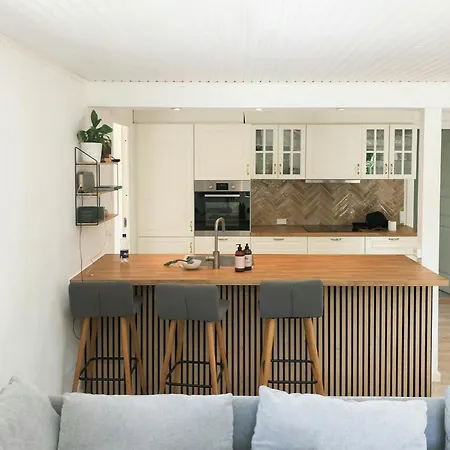 Modern Near North Zealand's Beaches *