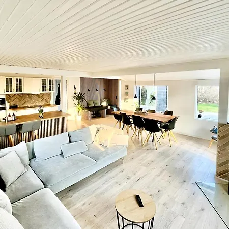펜션 Modern Near North Zealand's Beaches Smidstrup
