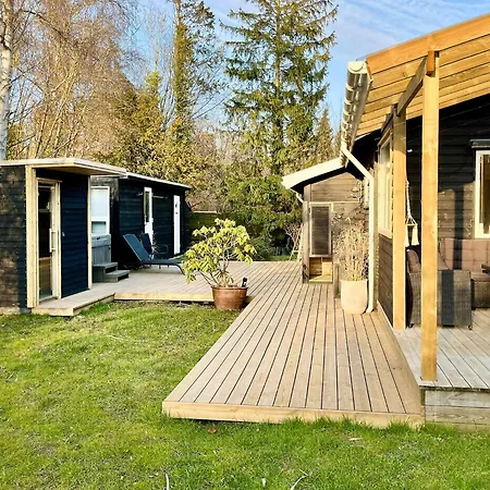 Modern Near North Zealand's Beaches 펜션 Smidstrup