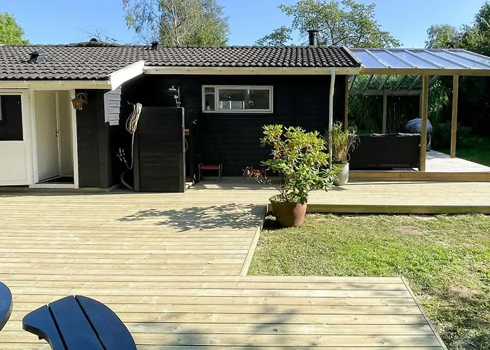 Modern Near North Zealand's Beaches * Smidstrup